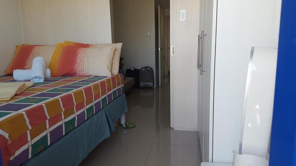 Cnholy Condo At Sea Residences Manila Eksteriør bilde